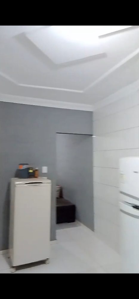 1000850548