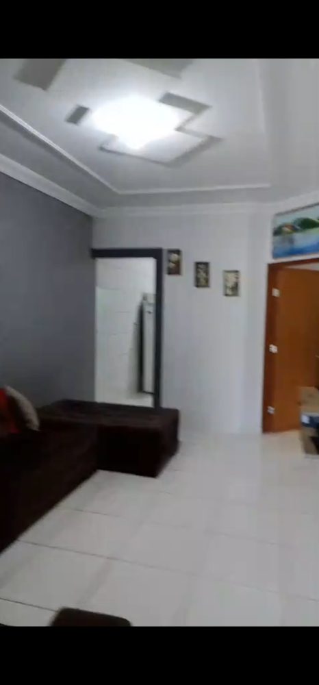 1000850587