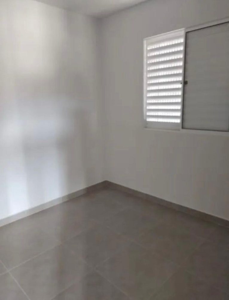 1000901382